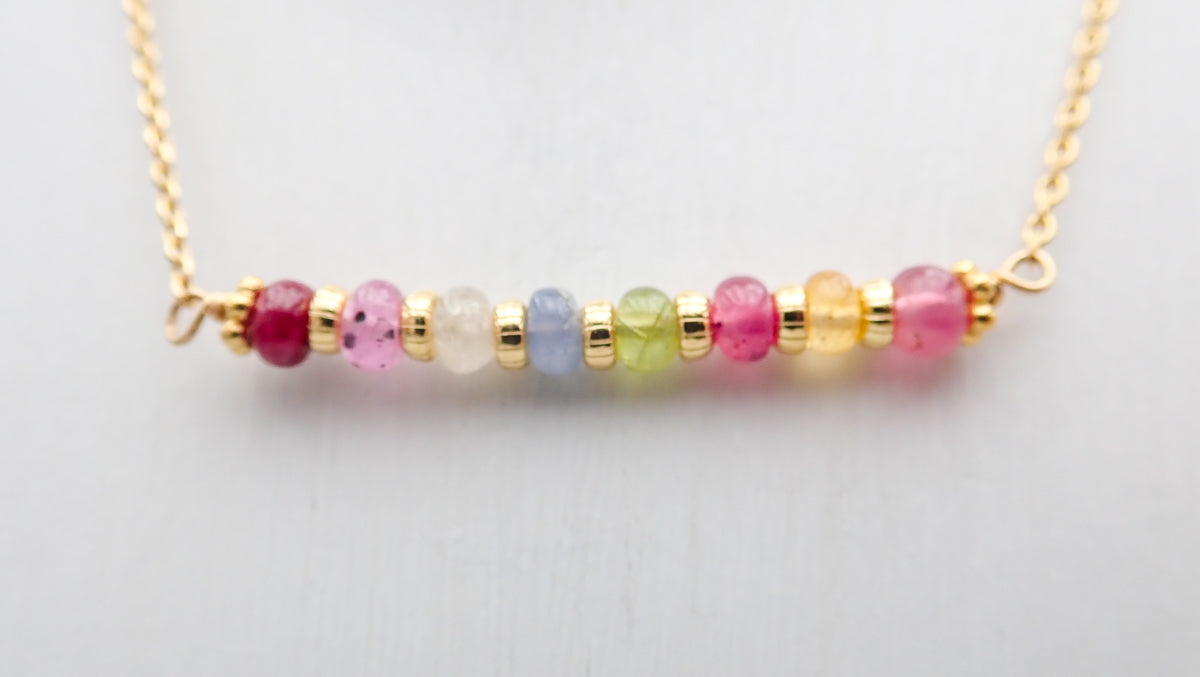 Collier Saphirs / Émeraudes