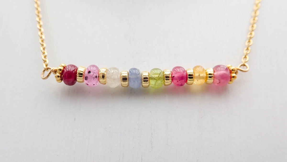 Collier Saphirs / Émeraudes