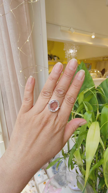 Bague Cristal de roche avec inclusions d'Hématite - Rond