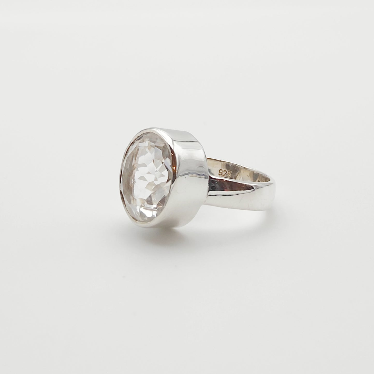 Bague Cristal de roche facetté